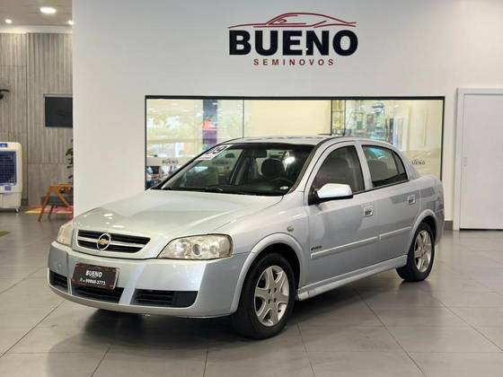 CHEVROLET ASTRA 2.0 MPFI ADVANTAGE 8V FLEX 4P AUTOMÁTICO CHEVROLET ASTRA 2.0 MPFI ADVANTAGE 8V FLEX 4P AUTOMÁTICO